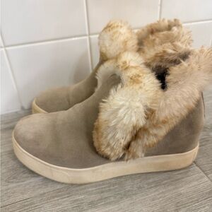 J/SLIDES Tan Fur-Trimmed Sneakers